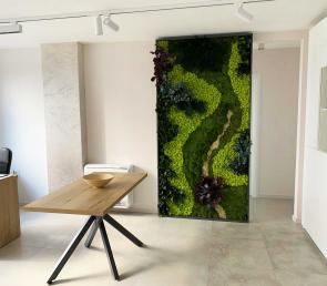Green wall on a sliding door